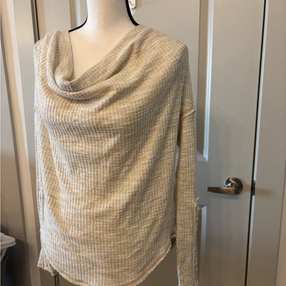 Free People cream tan cowl neck oversized waffle knit sweater size S - Picture 11 of 16